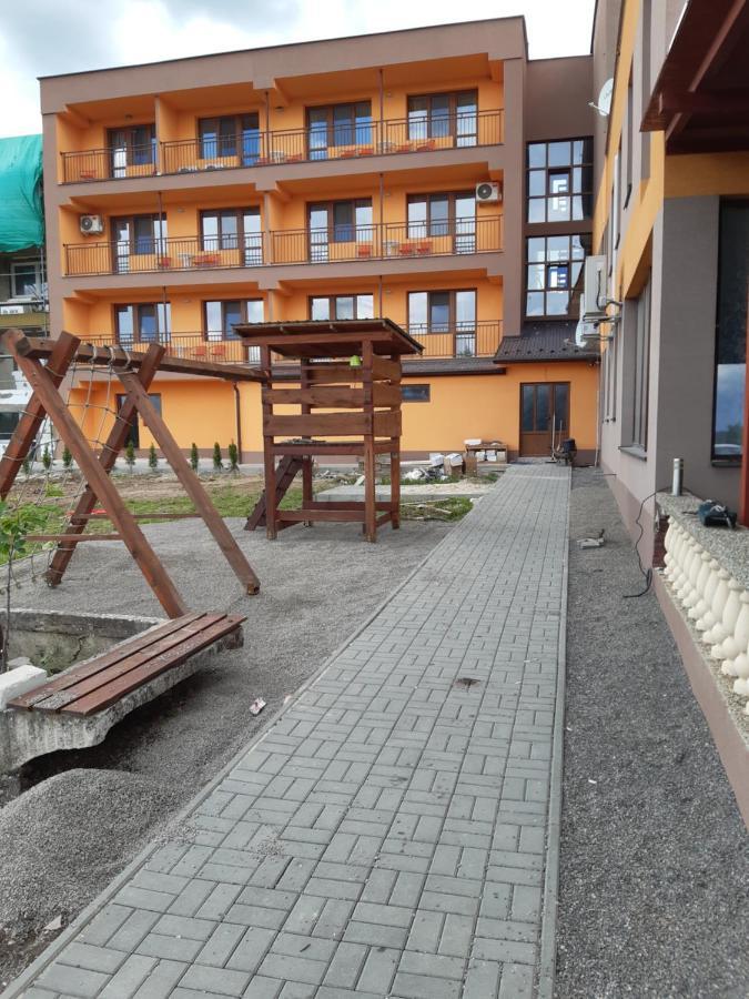 Hotel Felicia Kaluža Dış mekan fotoğraf