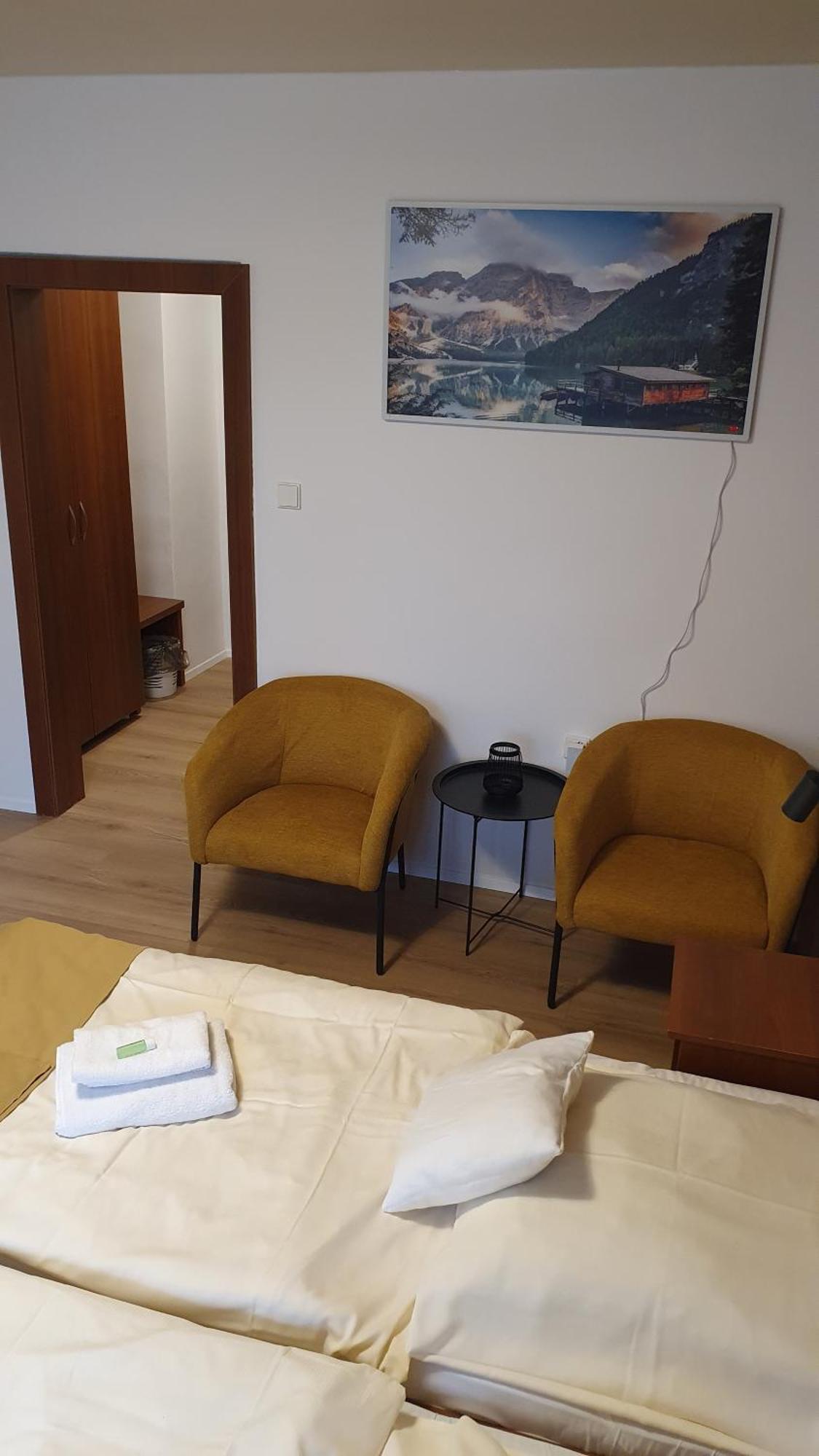 Hotel Felicia Kaluža Dış mekan fotoğraf