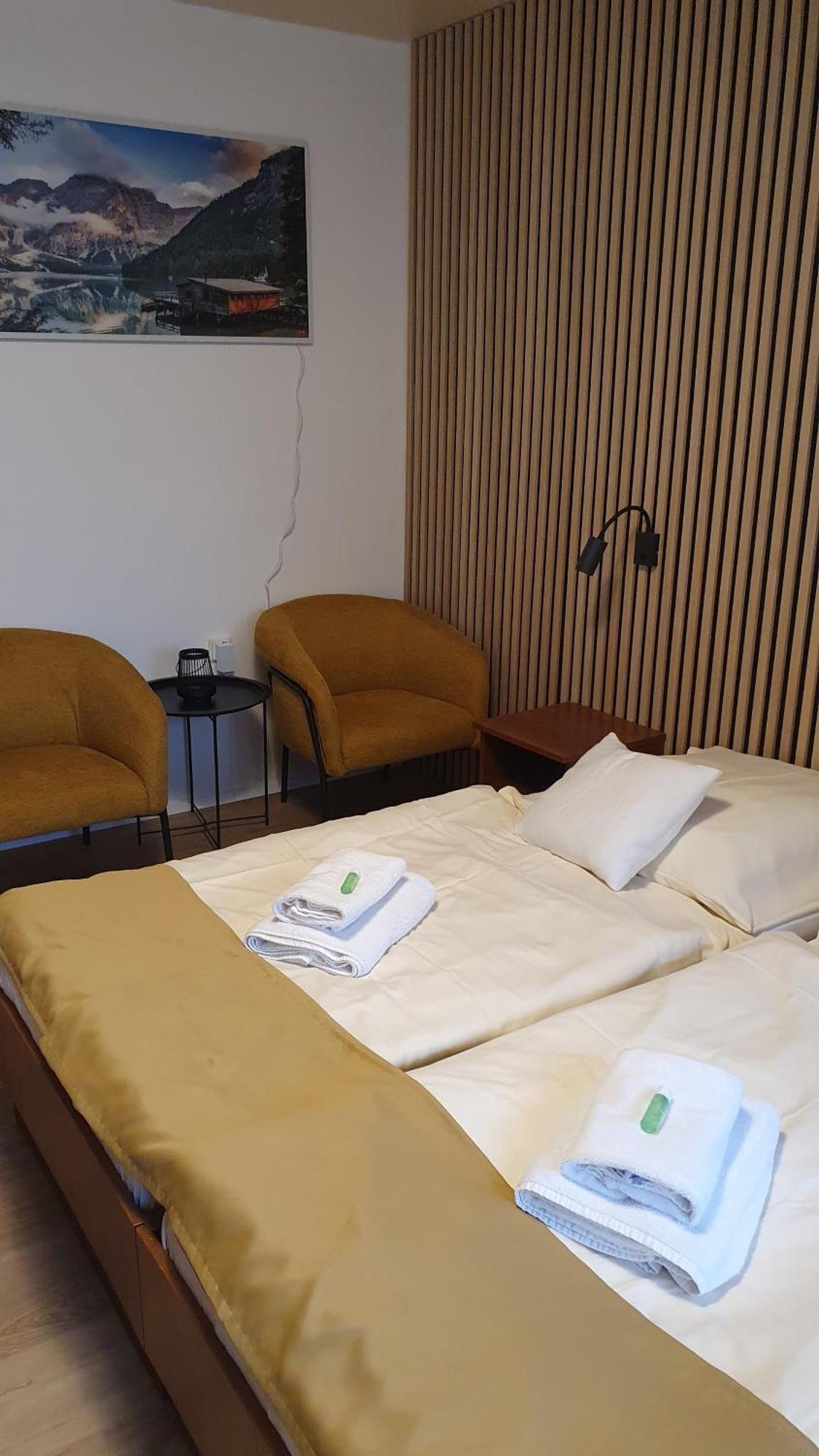 Hotel Felicia Kaluža Dış mekan fotoğraf
