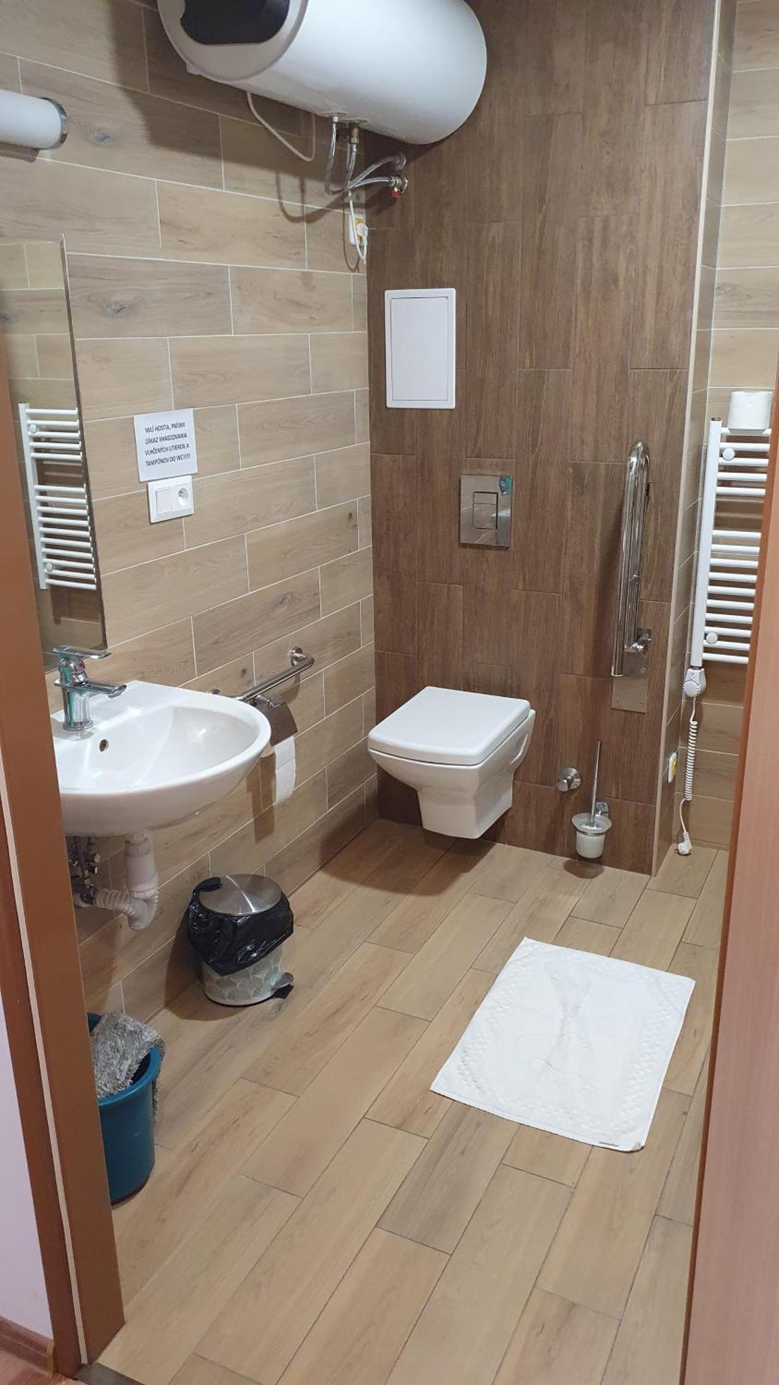 Hotel Felicia Kaluža Dış mekan fotoğraf