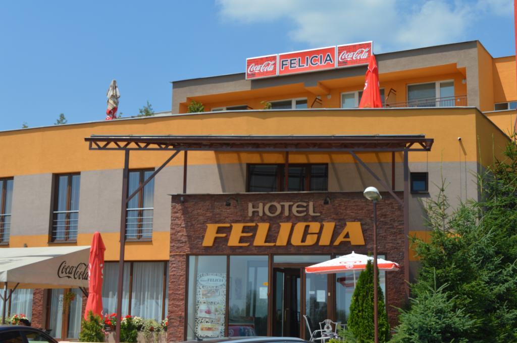 Hotel Felicia Kaluža Dış mekan fotoğraf