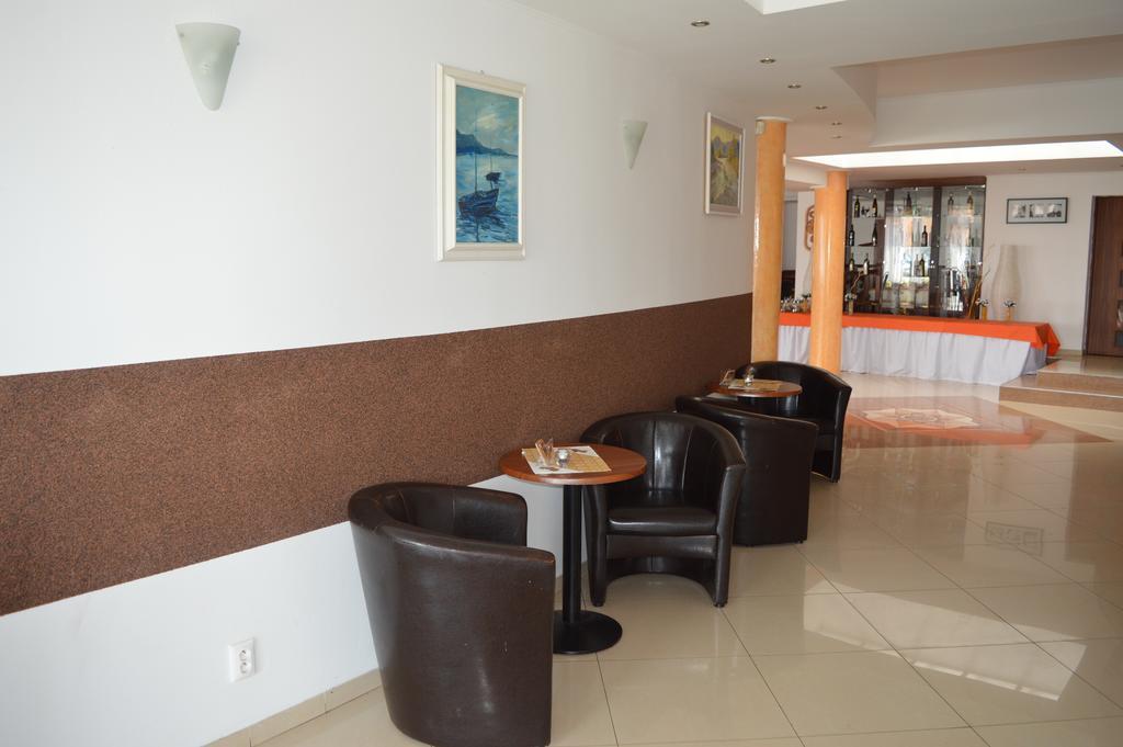Hotel Felicia Kaluža Dış mekan fotoğraf